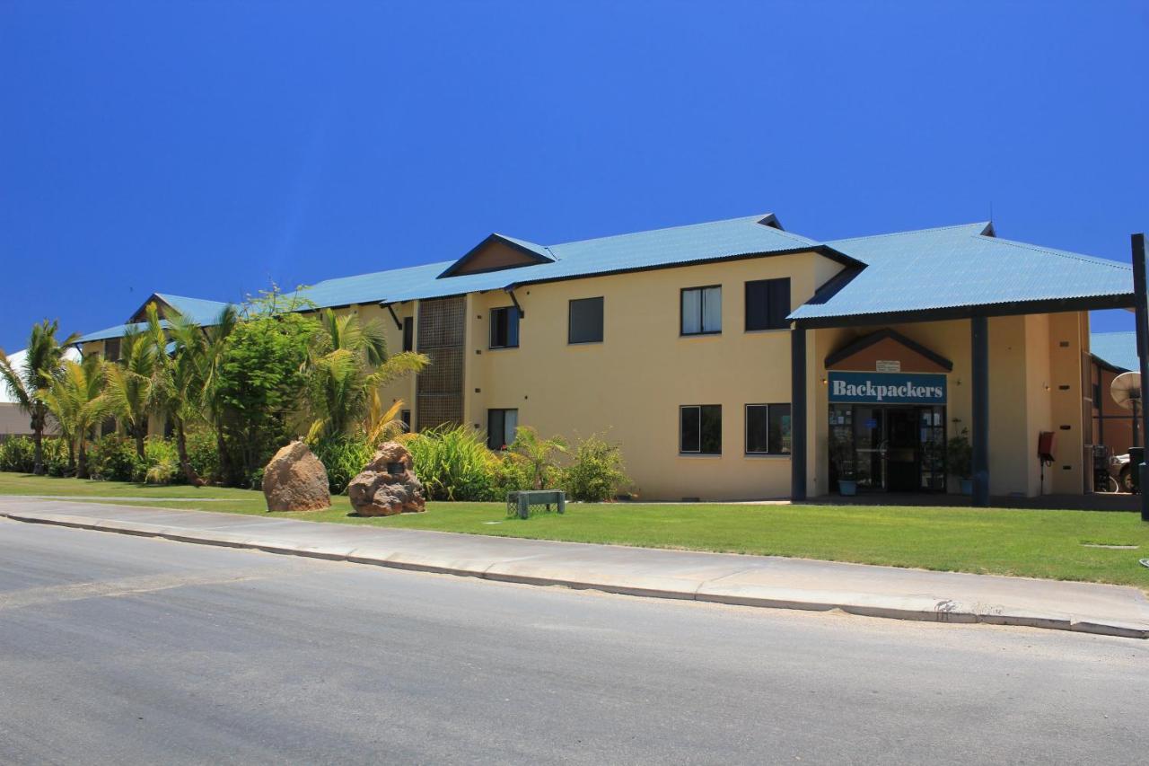 Ningaloo Club Backpackers Hostel Coral Bay Exterior photo